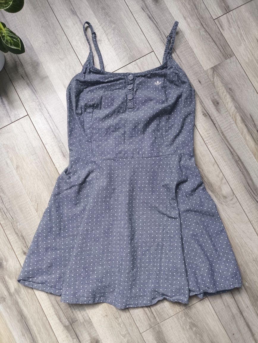 śliczna rozkloszowana sukienka vintage adidas krótka