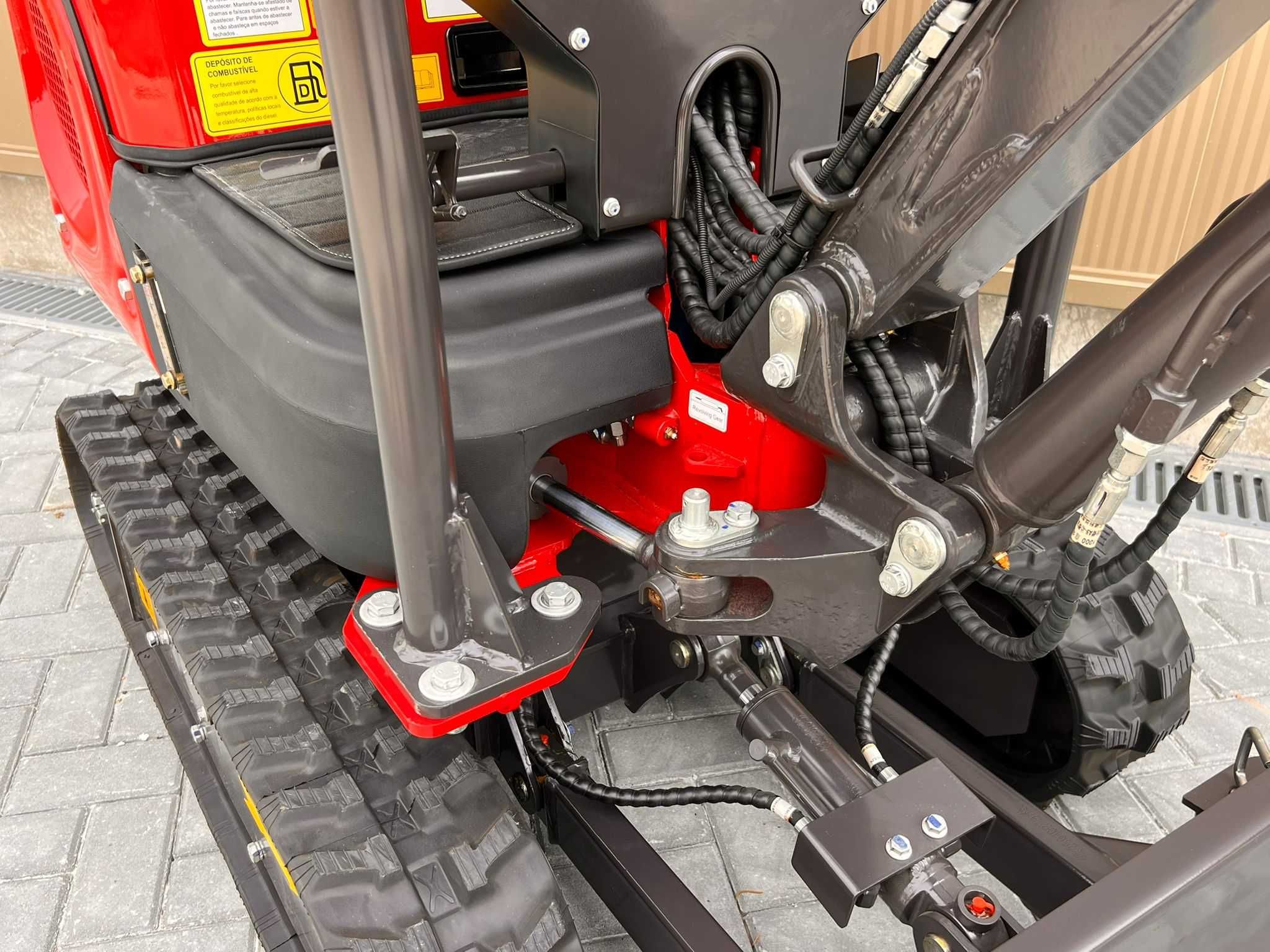 MINI GIRATORIA XN-10.8 RHINOCEROS 1000KG