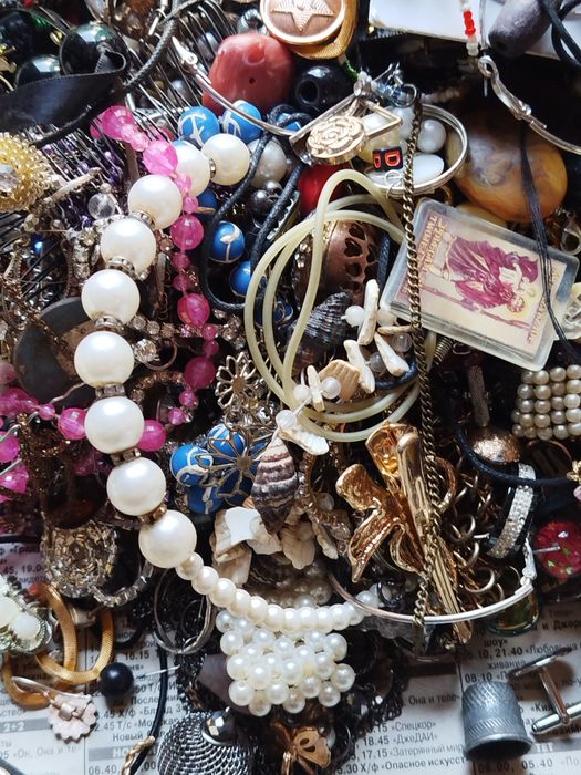 Продам Бижутерия 6 кг