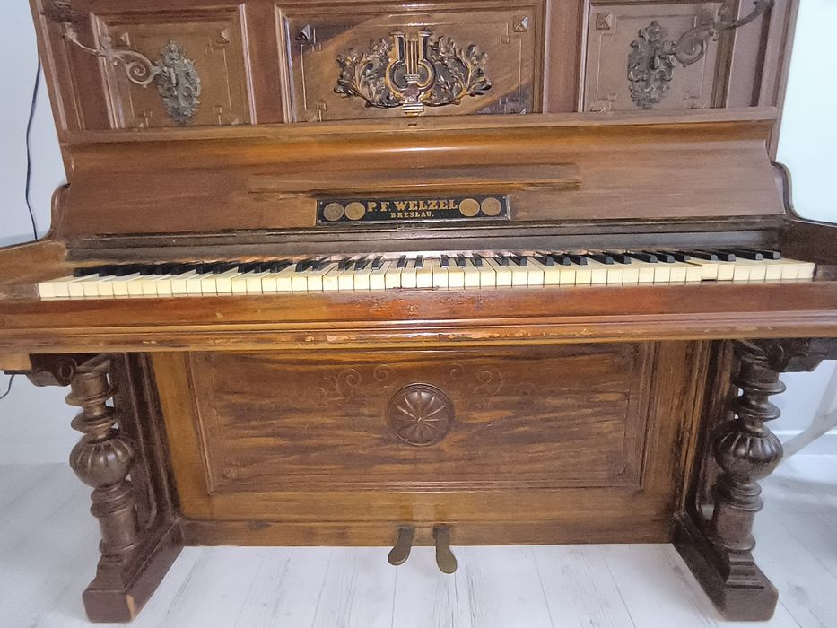 Stare pianino Welzel