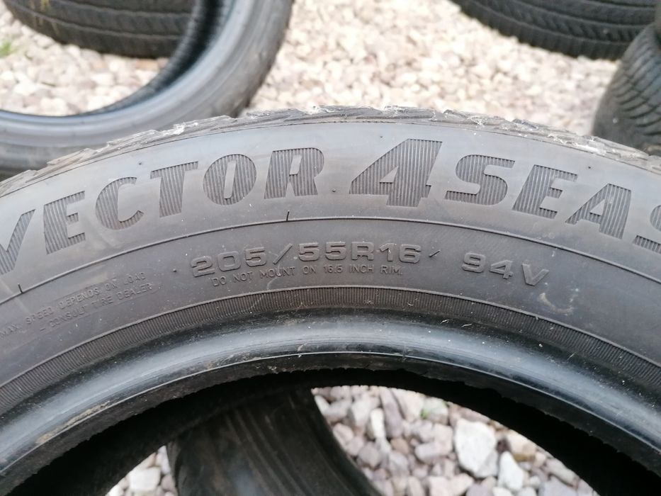 205/55/16 Goodyear 2022 rok wielosezonowe całoroczne