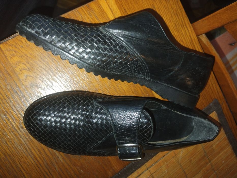 Весняні черевики,36 р.під зміїну шкіру