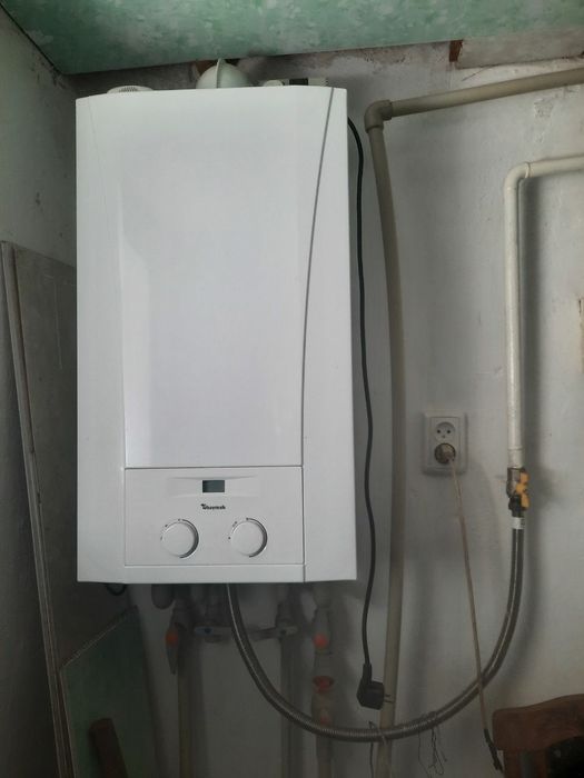 Продаж будинку поряд з містом