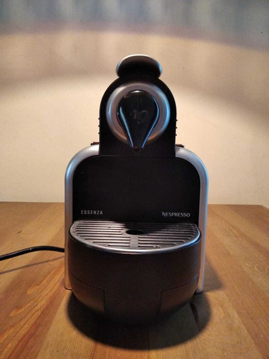 Máquina de café Nespresso Essenza