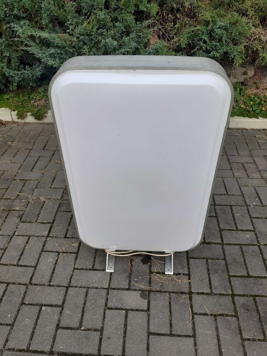 plafon kaseton reklamowy dwustronny podświetlany