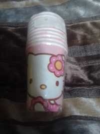 Embalagem nova de 10 copos da Hello Kitty só 1€