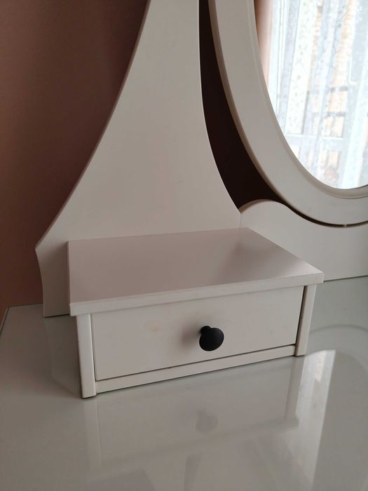 Toaletka Hemnes Ikea z siedziskiem