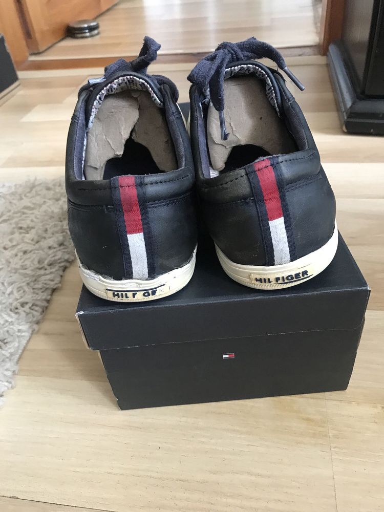 Buty męskie ze skóry Tommy Hilfiger 45/29