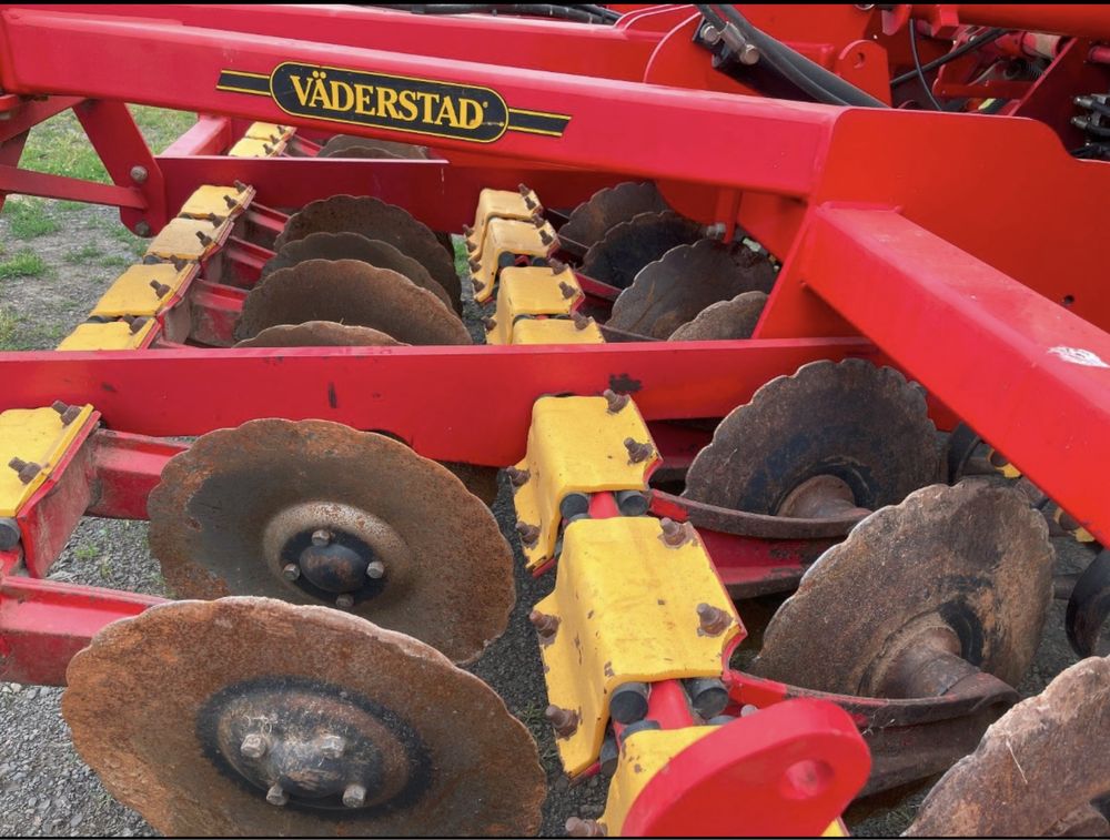 Vaderstad Rapid 300 siewnik talerzowy agregat uprawowo-siewny