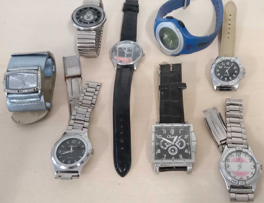 Relógios antigos, 8 un, para peças, tudo por 10€