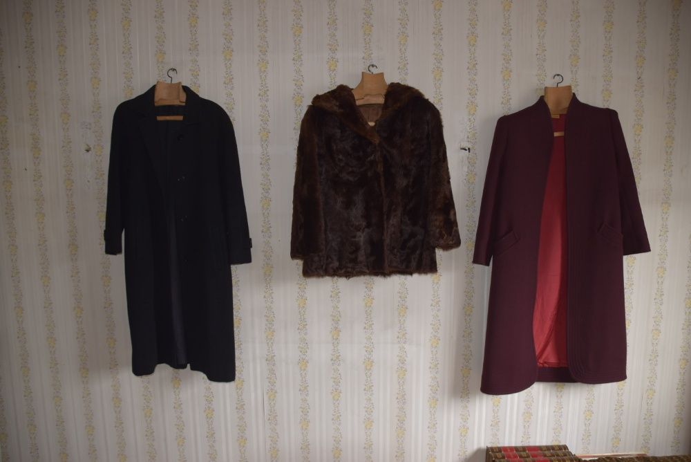 sobretudos e casaco de peles