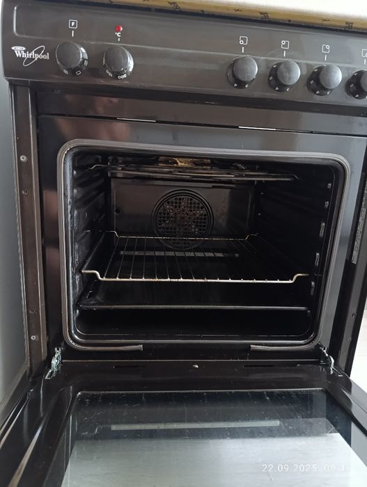 Piekarnik pod zabudowę z płytą ceramiczną