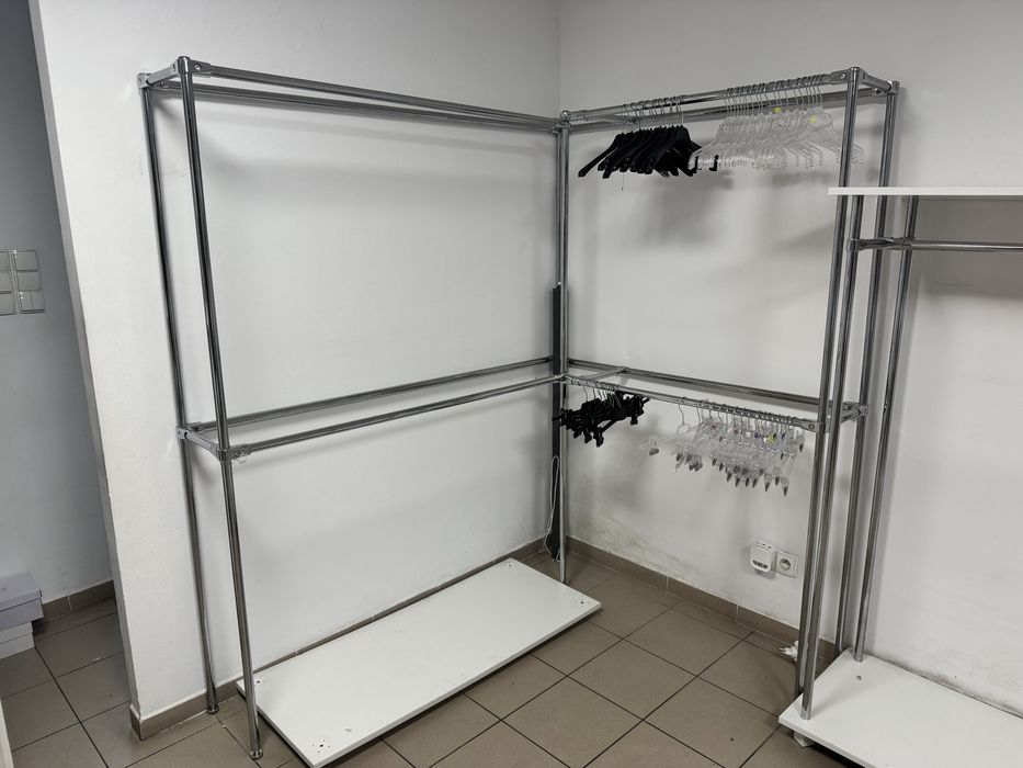 Wyposażenie butiku odzieżowego