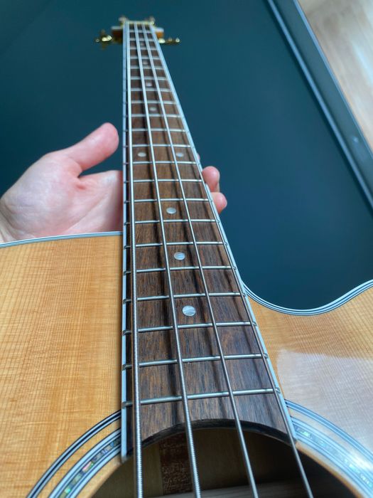 Електроакустичний бас Takamine GB72CE