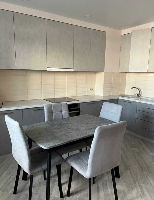 продаж 2-к квартири, жк "Атлант на київській"