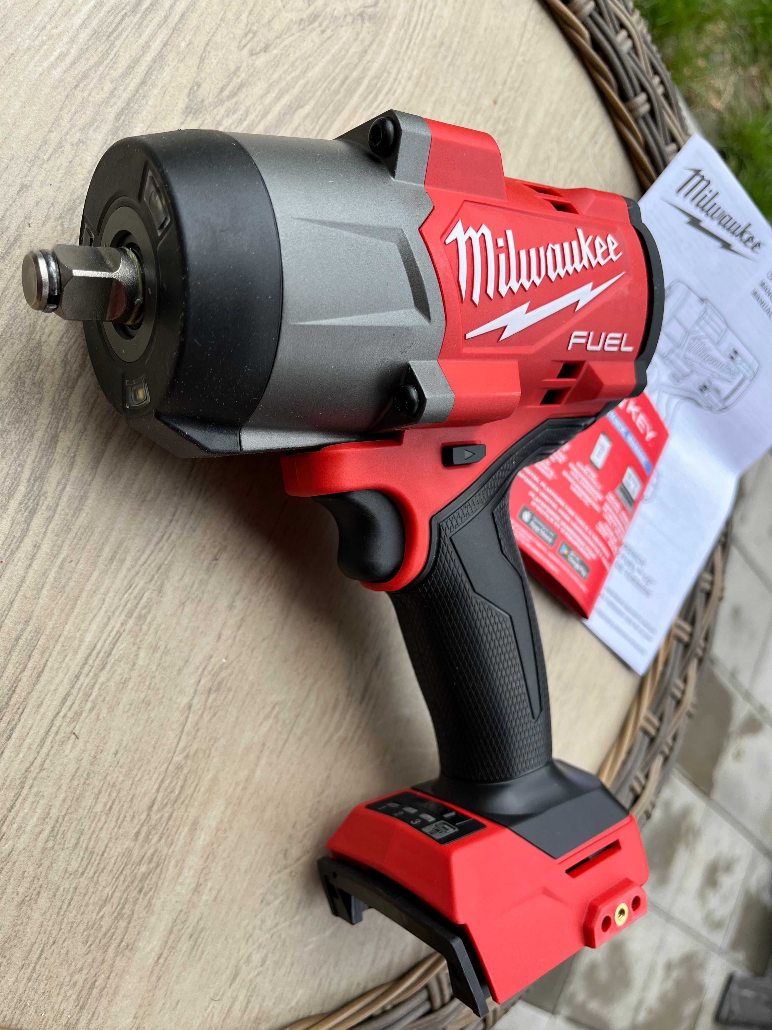 MILWAUKEE M18  klucz 1/2