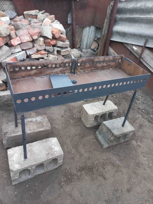 Мангал на ніжках