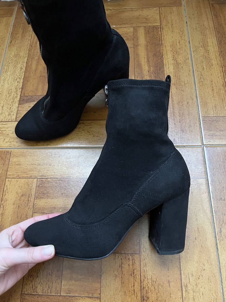 Botas 38 bershka preto