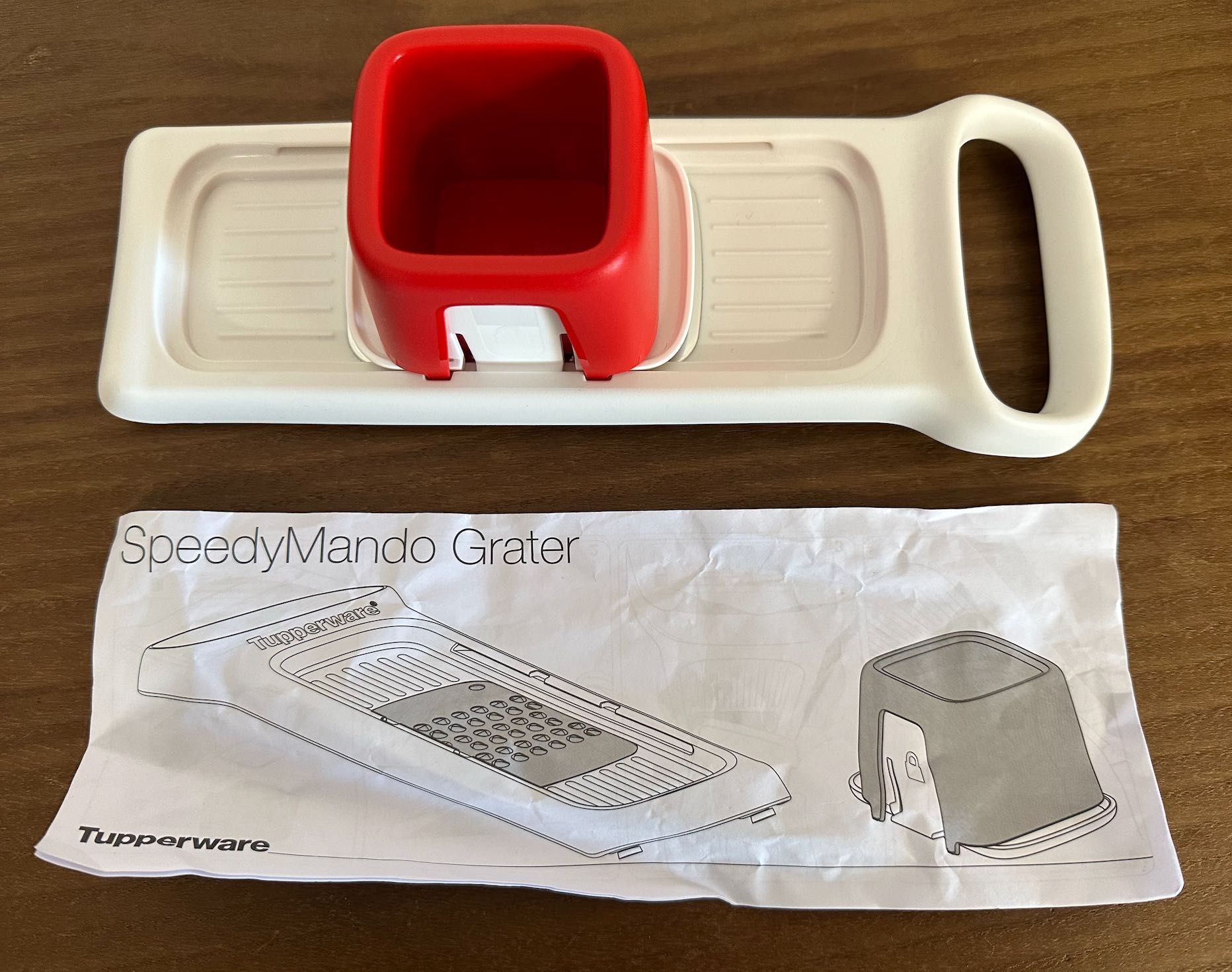 SpeedyMando Grater Tupperware