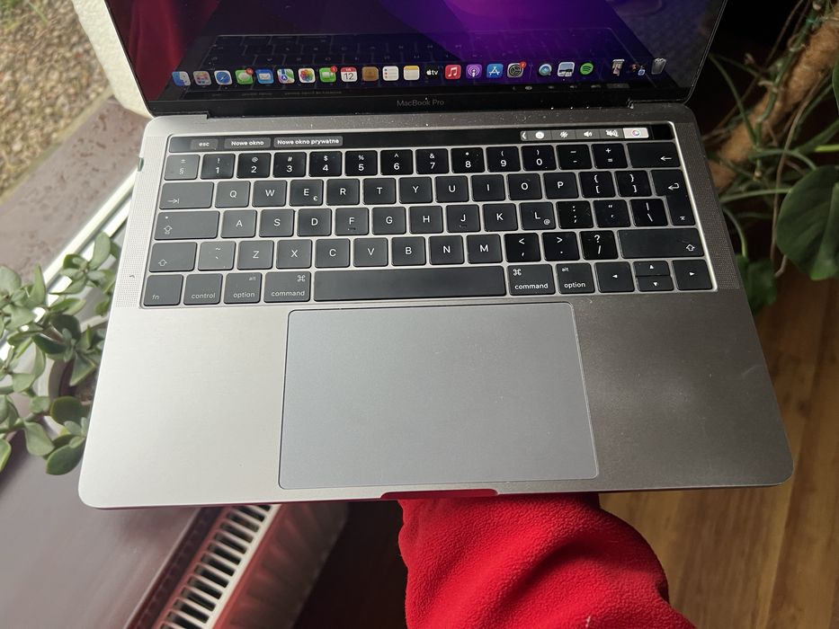 Apple Macbook Pro 13" 2016| 8gb ram| 500gb SSD|