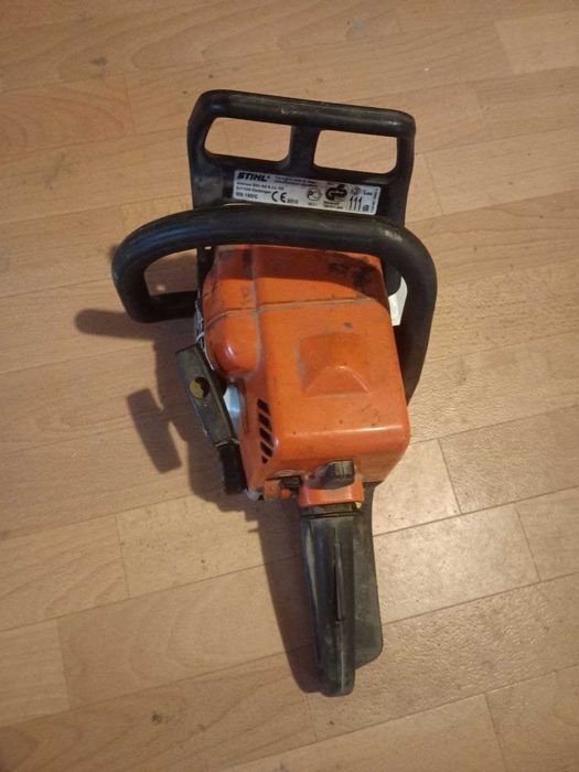 Пилка stihl 180 без шини і цепа все працює ідеально 2500грн