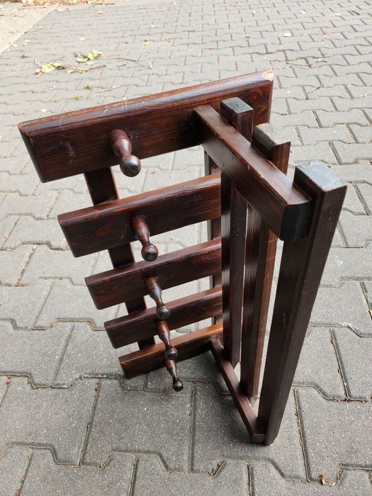 Wieszak zawieszany drewniany