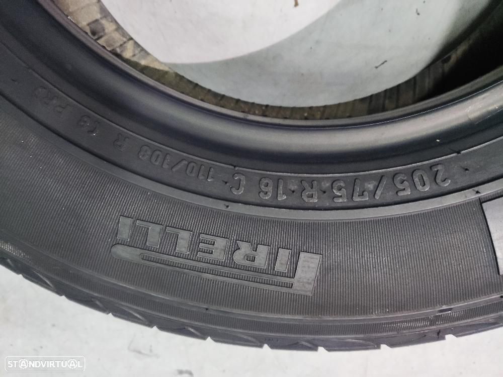 2 pneus semi novos 205-75r16 c pirelli - oferta dos portes