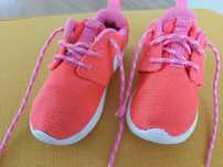 Buciki Nike rose run