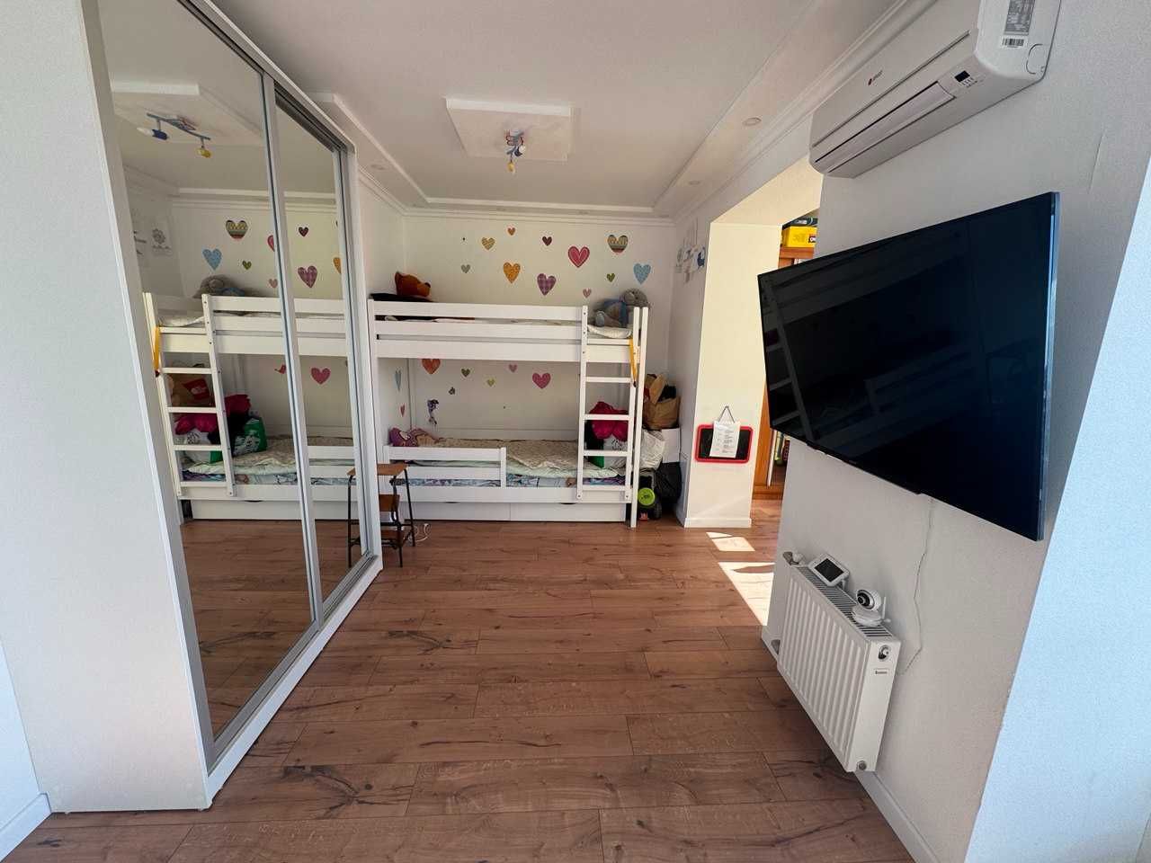 Трьокімнатна квартира на 85 м2 в ЖК "Петрівський квартал".Від власника