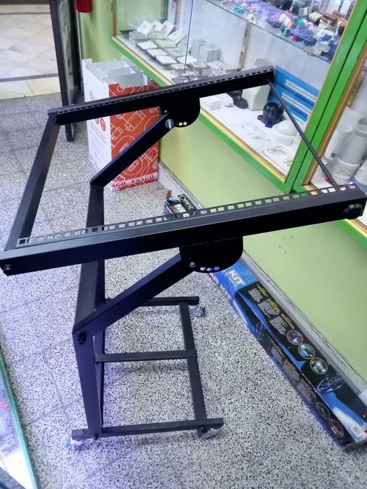 Rack para mesas e equipamentos som