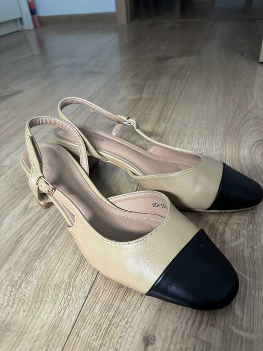 Buty na obcasie slingback
