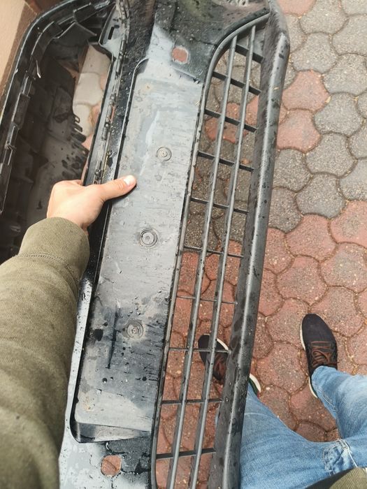 Przedni Zderzak + grill przedni Focus, maska, lampa MK3 FL