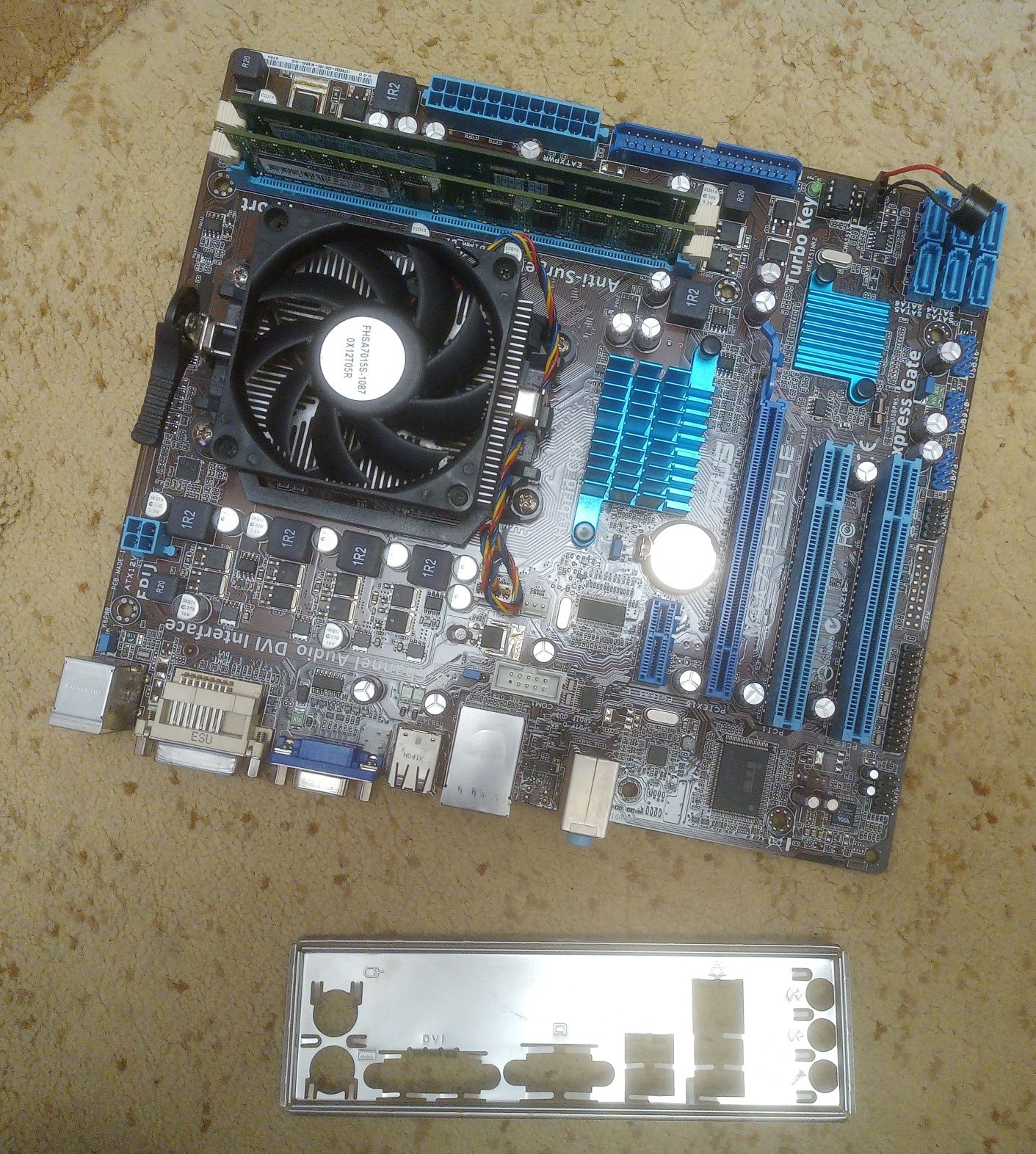 Комплект АМ3 4 ядра, 4GB DDR3