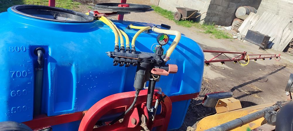 Opryskiwacz biardzki 800l 12m