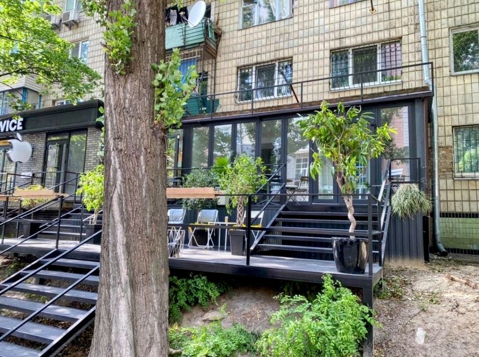 Купить магазин Печерск. Бульвар Фонтанов. Тариян. Дворец Украина.