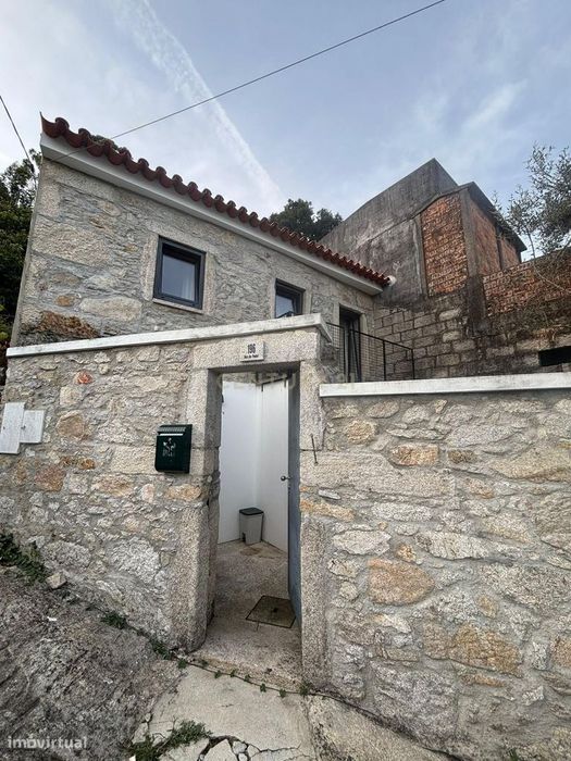 Moradia T2 em Riba de Âncora – Ideal para Airbnb ou residência própria