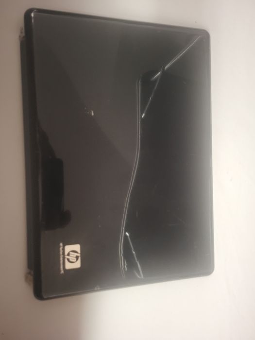 Sprzedam klapę Matrycy pasmo zawiasy do Laptopa HP PAVILION dv5-1111ea