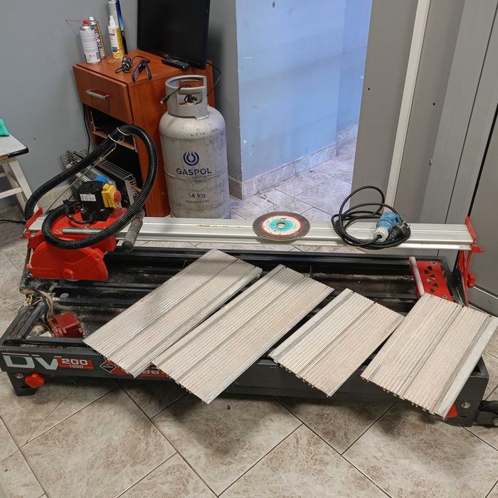 Przecinarka Do Glazury RUBI DV-200