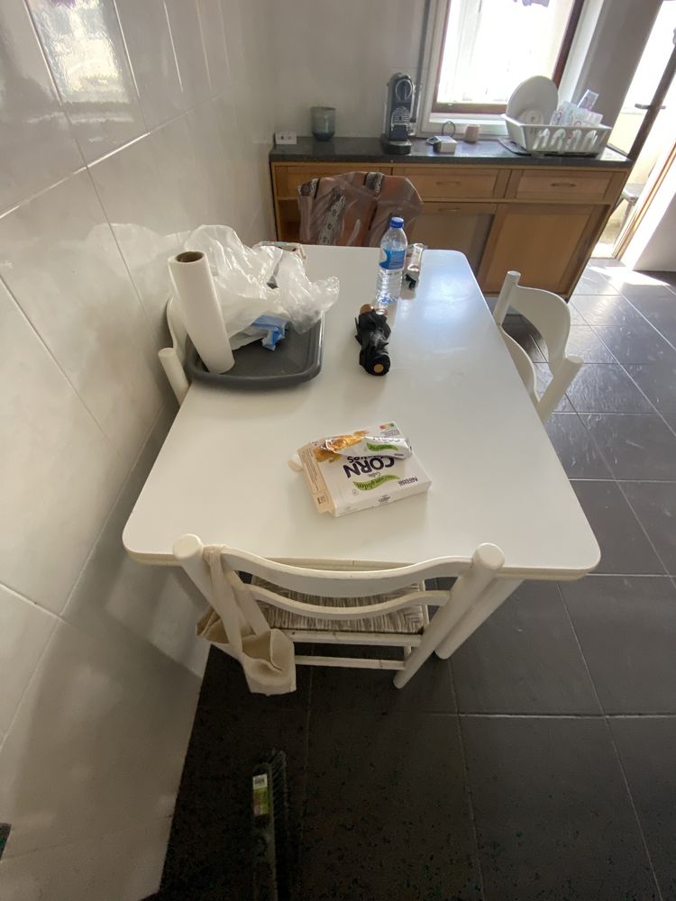 Mesa cozinha extensivel +4 cadeiras
