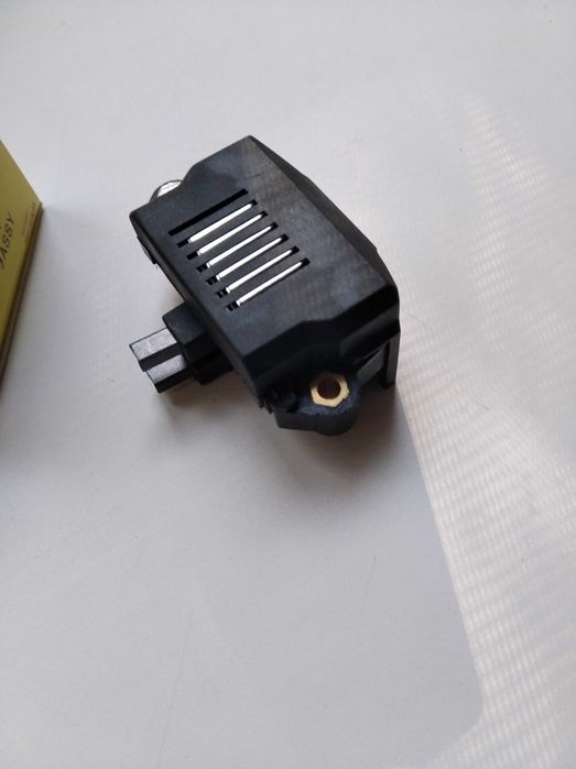 Реле-регулятор генератора VALEO, реле зарядки ARE3021 VAG 037 903 803X