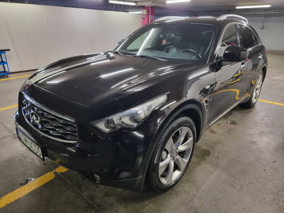 Infiniti FX50, 2011r.