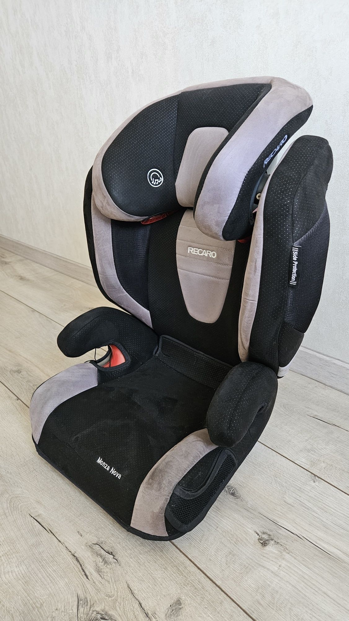 Автокресло RECARO Monza Nova 2