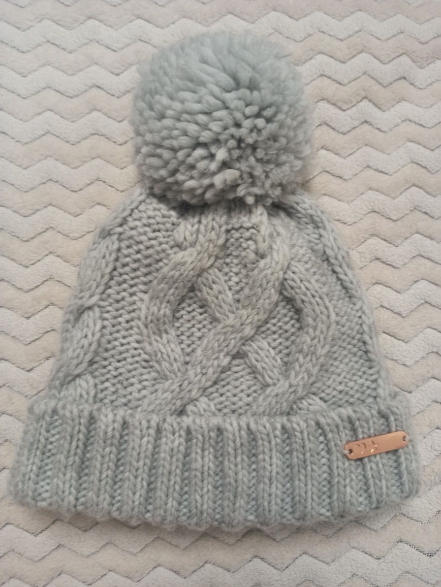 Зимова шапка для дівчинки в ідеальному стані Accessoires C&A