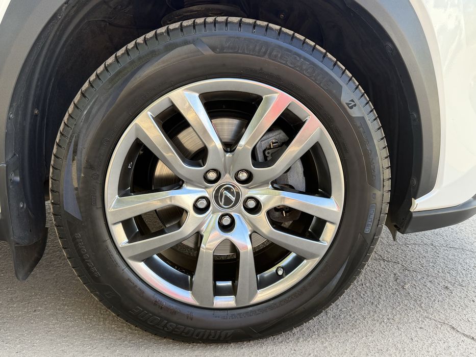 Lexus NX-200 2019р.