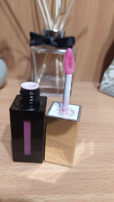 Блеск для губ Yves Saint Laurent тон 8