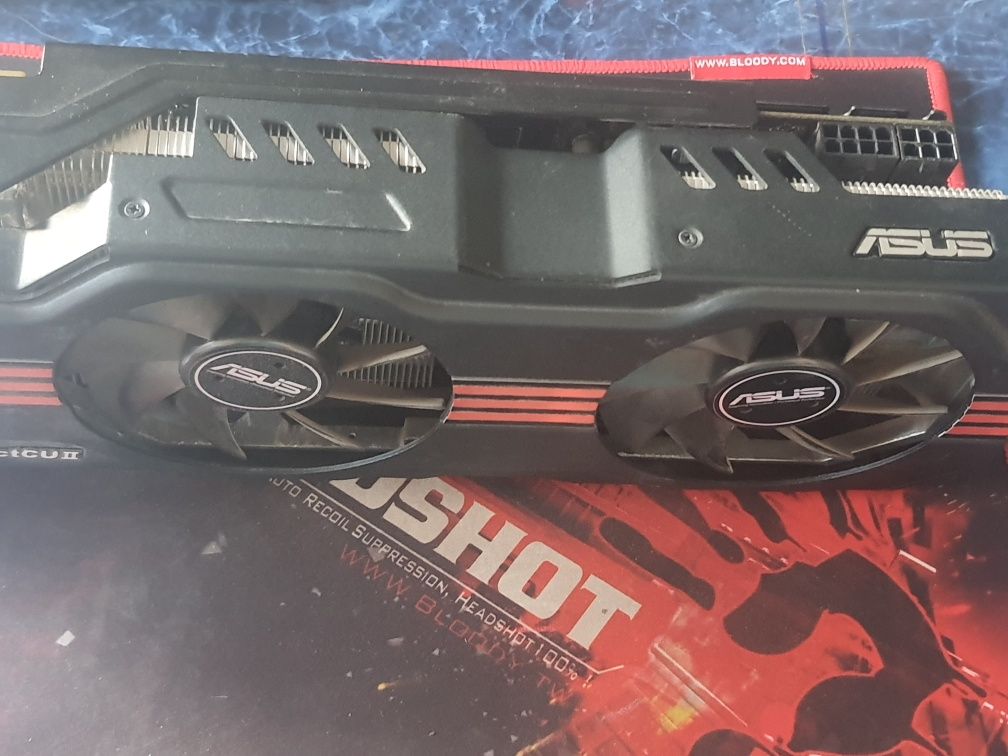 Відеокарта gtx680 2 gb
