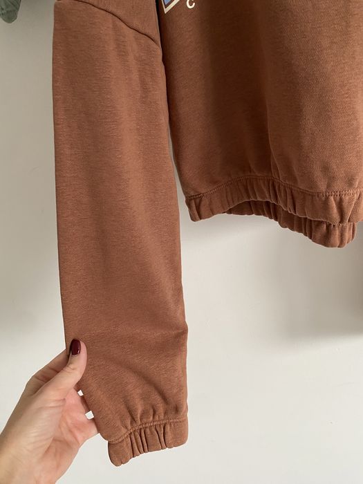 Bluza krótsza czekoladowa lindex 134/140 niebieaki napis