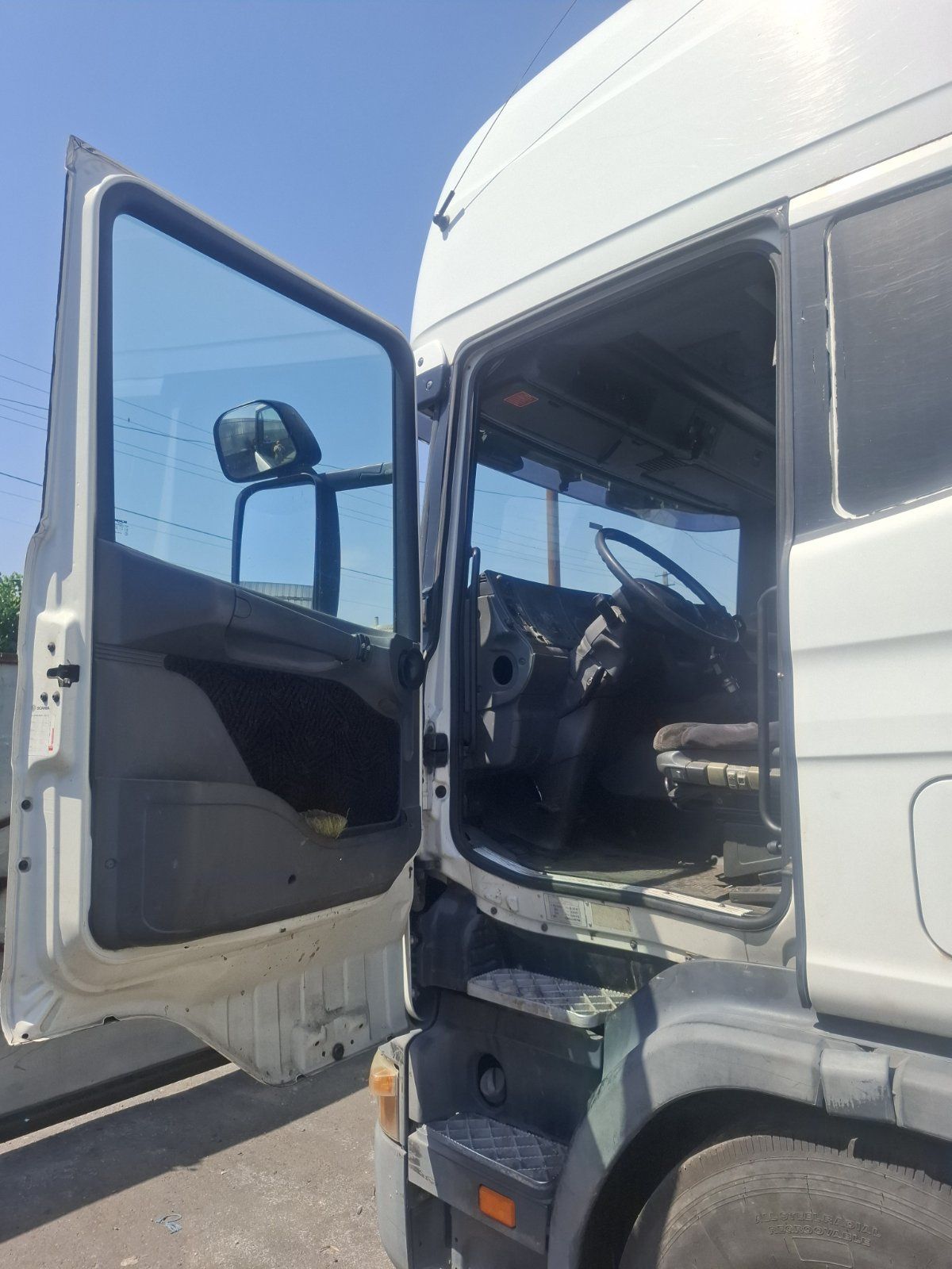 Scania R114LA з напівпричепом