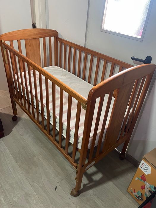 Berço de bebe para venda poucas vezes usado