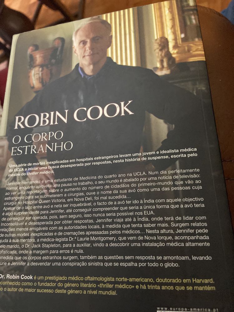 Livro “Corpo Estranho” de Robin Cook